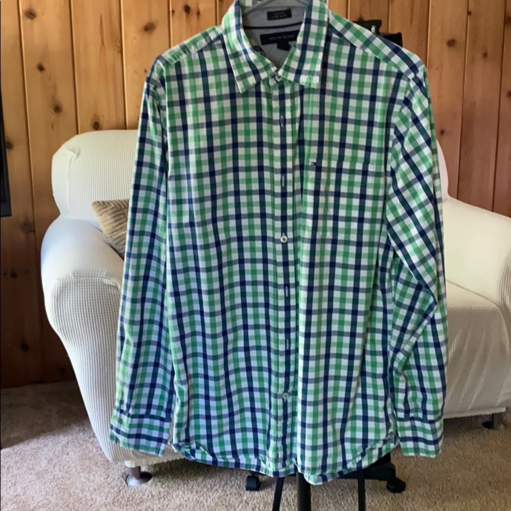 Tommy Hildiger button down